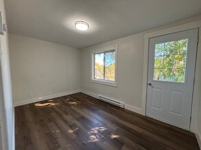 206 Sunset Dr in Fredericton, NB - Building Photo - Building Photo