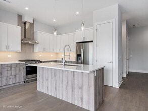 2139 W Madison St in Chicago, IL - Building Photo - Building Photo