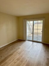 1022 El Camino Dr in Costa Mesa, CA - Building Photo - Building Photo