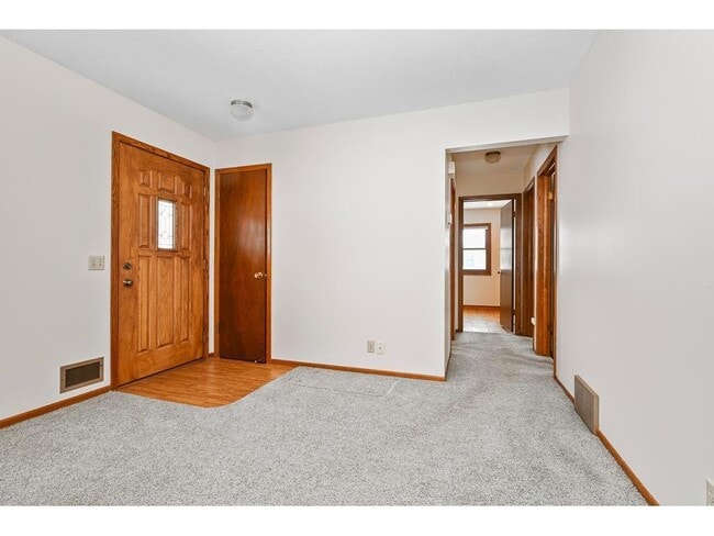 10517 Quebec Ave N in Minneapolis, MN - Building Photo - Building Photo