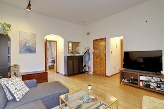 816 Bloomfield St in Hoboken, NJ - Building Photo - Building Photo