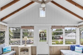 64 Point St in Riverhead, NY - Building Photo - Building Photo