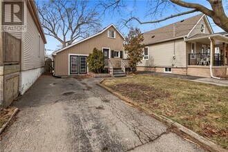 53 Houghton Ave N in Hamilton, ON - Building Photo - Building Photo