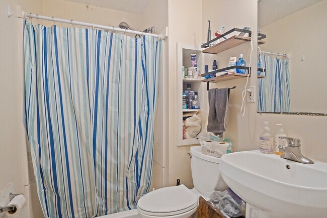 872 Huntington Ave, Unit 2 in Boston, MA - Building Photo - Building Photo
