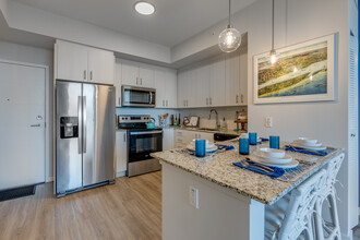 Pura Vida Hialeah Apartments in Hialeah, FL - Building Photo - Interior Photo