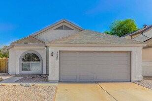 3984 W Chicago St in Chandler, AZ - Building Photo