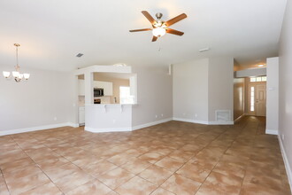 10428 Hunters Haven Blvd in Riverview, FL - Building Photo - Building Photo