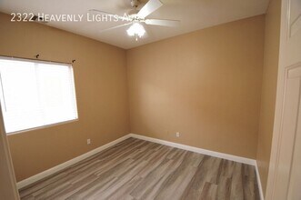 2322 Heavenly Lights Ave in Las Vegas, NV - Foto de edificio - Building Photo