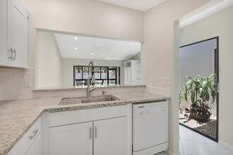 21650 Coronado Ave in Boca Raton, FL - Building Photo - Building Photo