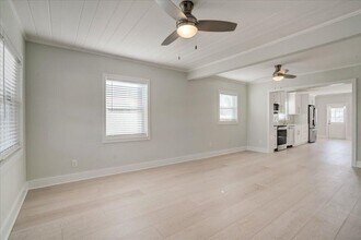 320 NW 6th Ave in Delray Beach, FL - Foto de edificio - Building Photo