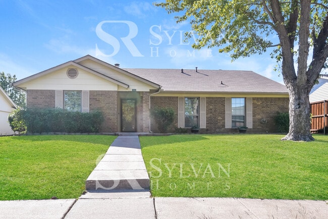 1642 Clydesdale Dr in Lewisville, TX - Building Photo - Building Photo