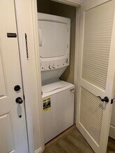 201 Sea Cliff Way in Oceanside, CA - Foto de edificio - Building Photo