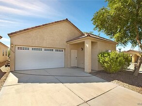 1132 Pear Tree Ln in Bullhead City, AZ - Building Photo - Building Photo