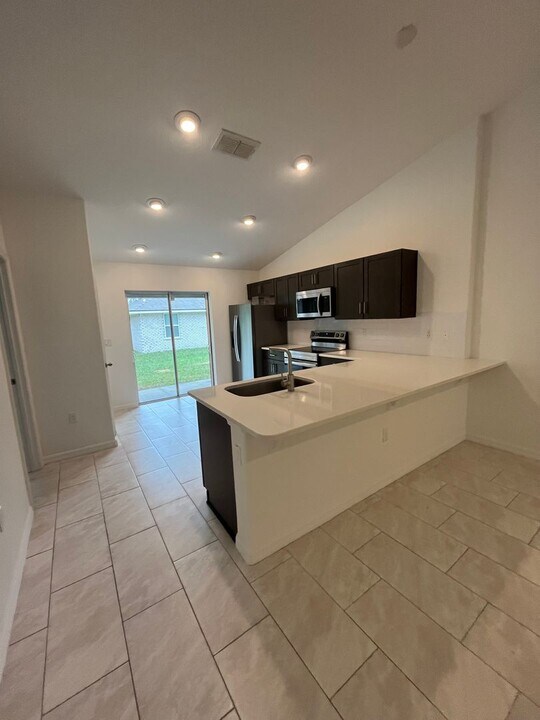 11 Union Ct in Palm Coast, FL - Building Photo