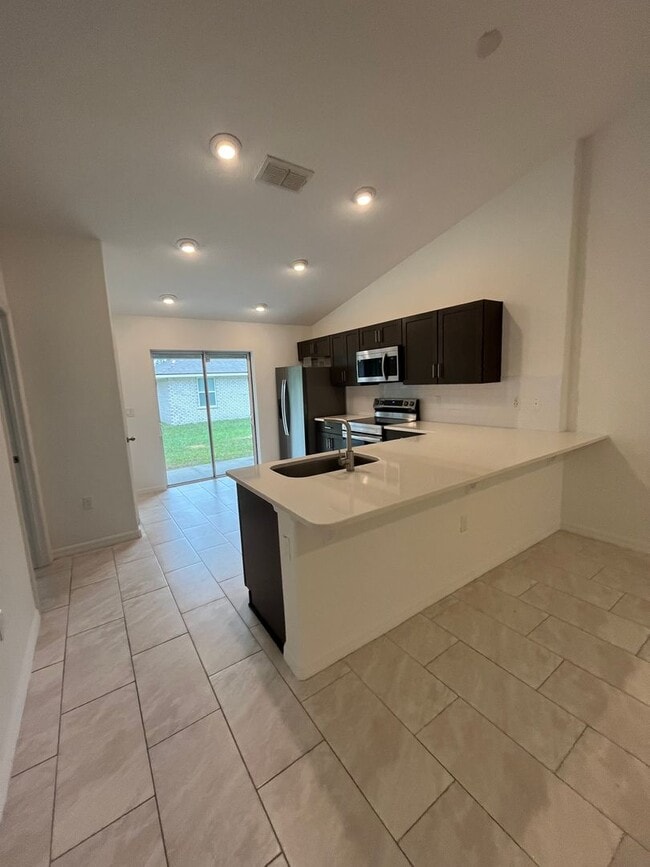 property at 11 Union Ct