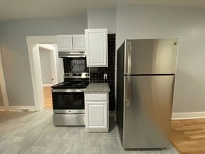 36 Bright St in New Haven, CT - Building Photo - Building Photo