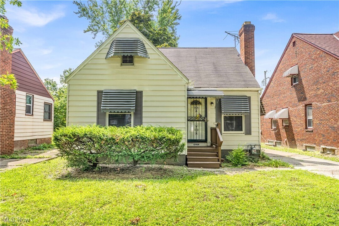 15904 Invermere Ave in Cleveland, OH - Building Photo