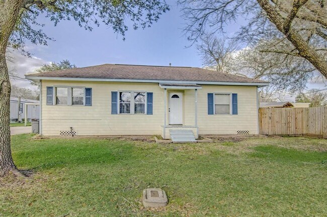 property at 11844 13th St