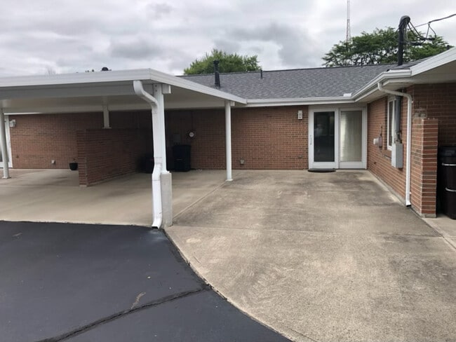 4523 Croftshire Dr in Kettering, OH - Building Photo - Building Photo
