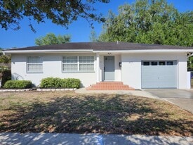 537 S Clayton Ave in Lakeland, FL - Building Photo