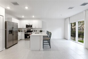 5025 SW 37th St in West Park, FL - Building Photo