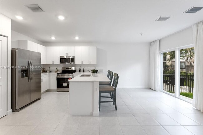 property at 5025 SW 37th St