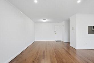 2 Summit Dr in Reading, MA - Building Photo - Building Photo