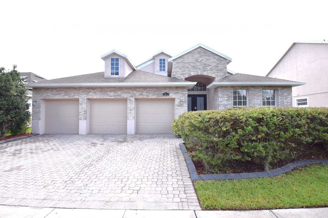 2861 Summer Swan Dr in Orlando, FL - Building Photo