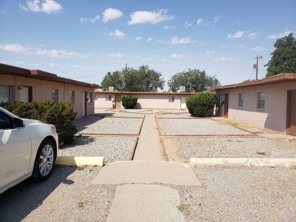 1106 Puerto Rico Ave in Alamogordo, NM - Building Photo