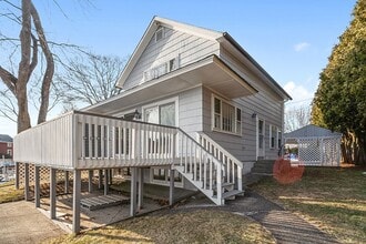 52 Point Pleasant Rd in Webster, MA - Building Photo - Building Photo