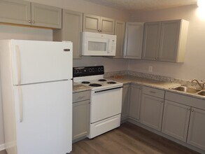 515 N Walnut St in Seneca, SC - Building Photo - Building Photo
