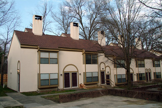 Westover Hills Townhomes in Richmond, VA - Building Photo - Building Photo