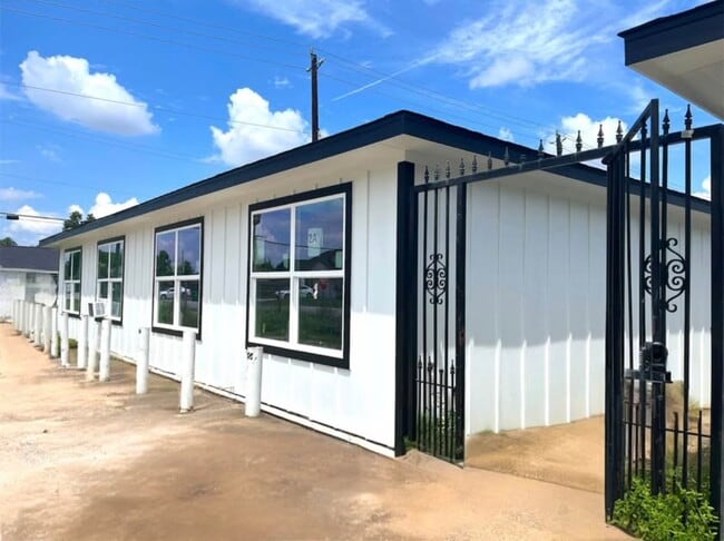 property at 4305 Phlox St