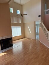 2027 Bedford St in Santa Rosa, CA - Foto de edificio - Building Photo