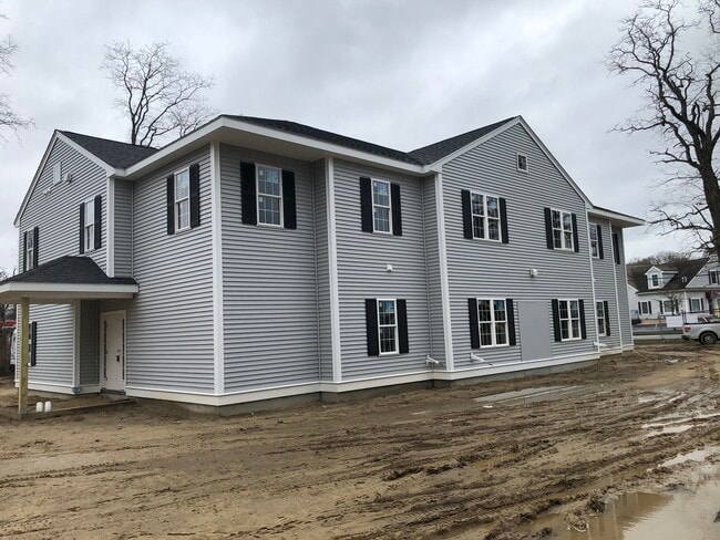 1 Sandwich Rd, Unit 4