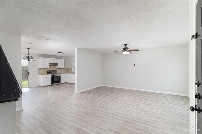 3425 Ozark Ave, Unit 3319-03 in McAllen, TX - Building Photo - Building Photo