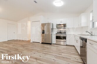 3919 2nd St SW, Unit Main-135 in Lehigh Acres, FL - Building Photo - Building Photo