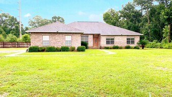 8316 Antioch Ct in Pensacola, FL - Building Photo