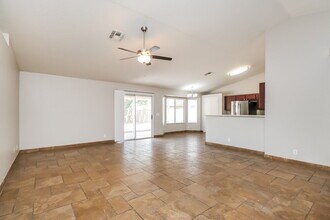 1042 S Canal Dr in Gilbert, AZ - Building Photo - Building Photo