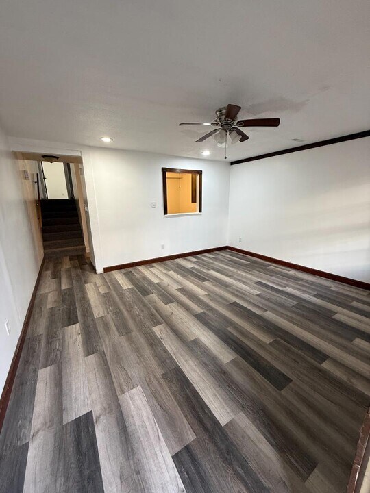 2305 Southridge Dr in Jefferson City, MO - Building Photo