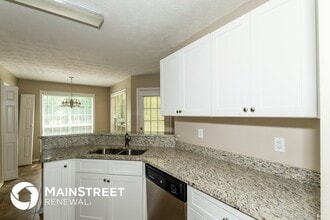 121 Aristocratic Way, Unit 1-1312 in Locust Grove, GA - Building Photo - Building Photo