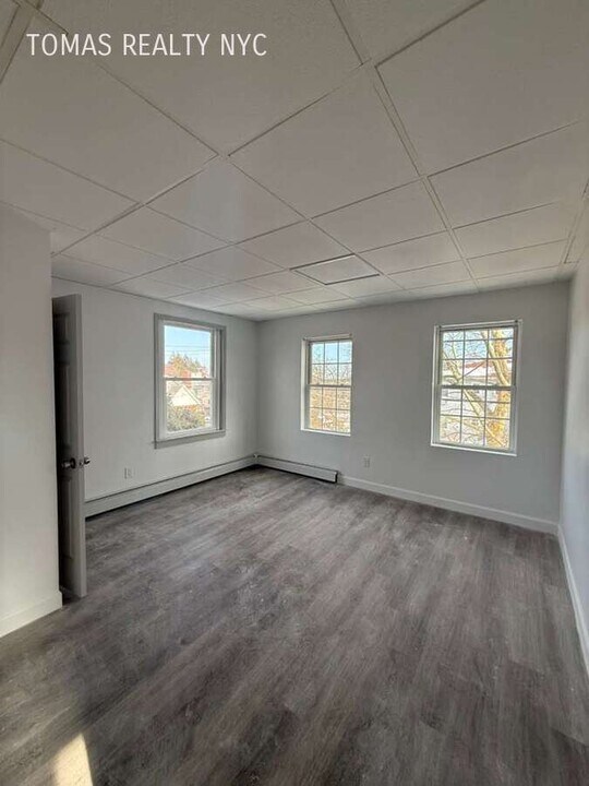 78 Briggs Ave in Yonkers, NY - Building Photo