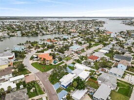 14060 Miramar Ave in Madeira Beach, FL - Building Photo