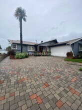 373 Sierra Dr in Ventura, CA - Building Photo - Building Photo