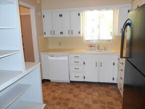 6 Berkshire Dr in Little Rock, AR - Building Photo - Building Photo