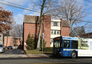 Concord House in West Hartford, CT - Building Photo - Building Photo