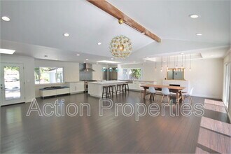 1074 Highlands Cir in Los Altos, CA - Building Photo - Building Photo