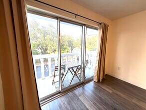 3704 Broadway, Unit 216 in Ft. Myers, FL - Foto de edificio - Building Photo