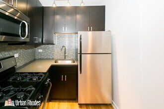 2410 S Kedzie Ave, Unit J06W in Chicago, IL - Foto de edificio - Building Photo