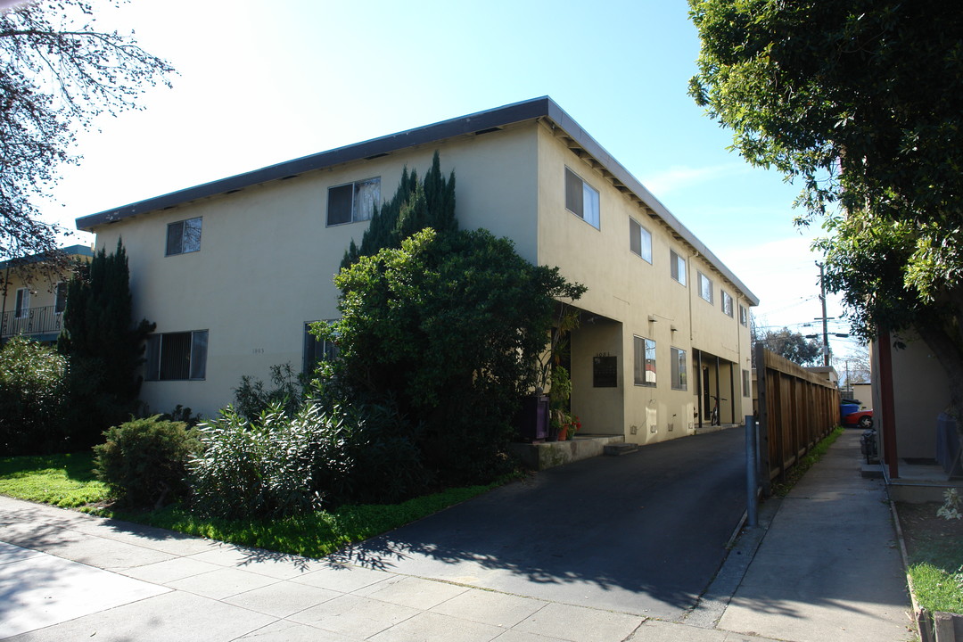 1083 Roewill Dr in San Jose, CA - Building Photo